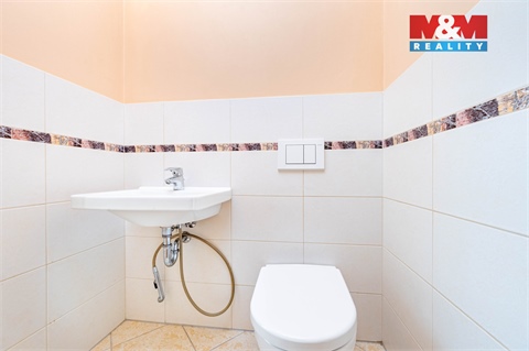 Prodej rodinného domu, 230 m² 16