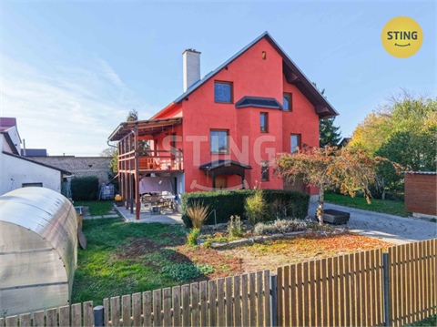 Prodej vily, 180 m² 0