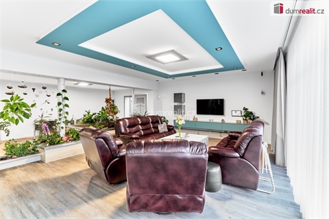 Prodej rodinného domu, 296 m² 10