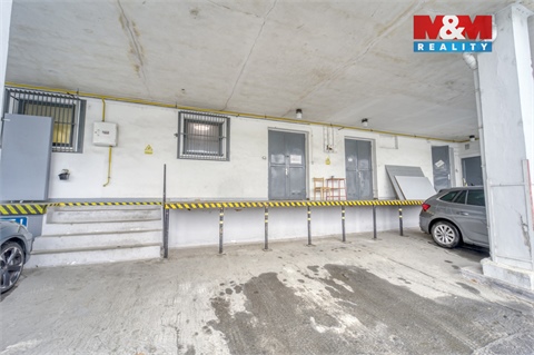 Pronájem obchodních prostor, 641 m² 12