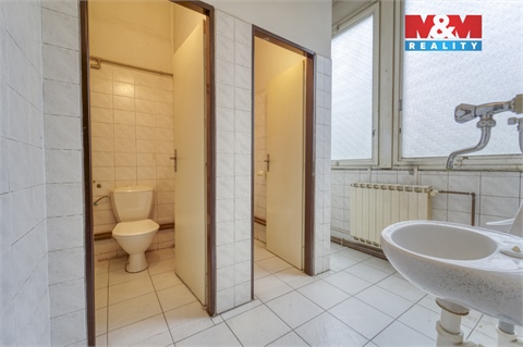 Pronájem obchodních prostor, 641 m² 8