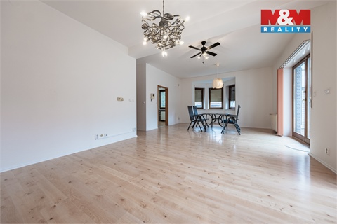 Pronájem rodinného domu, 232 m² - 16