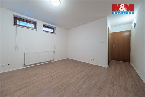Pronájem rodinného domu, 232 m² 14