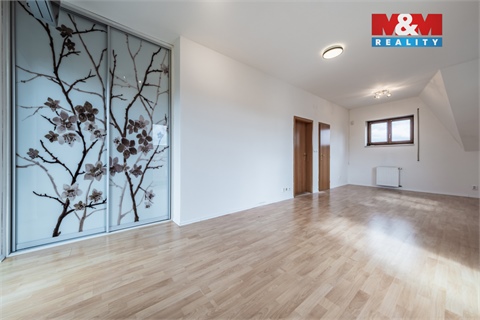 Pronájem rodinného domu, 232 m² 26