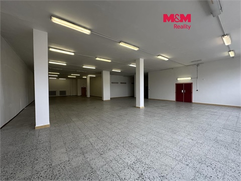 Pronájem obchodních prostor, 400 m² 0