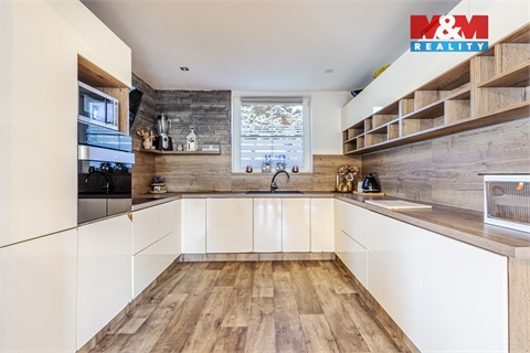 Prodej rodinného domu, 204 m² - 0