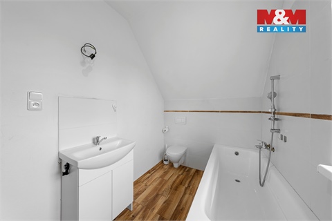 Prodej rodinného domu, 84 m² - 16
