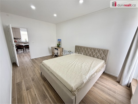 Pronájem bytu 3kk, 98 m² 4