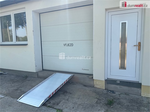 Pronájem skladu / haly, 214 m² - 2