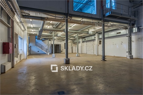 Pronájem skladu / haly, 1 931 m² 2