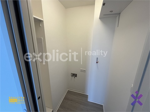 Pronájem bytu 2kk, 69 m² - 14