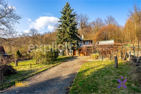 Prodej stavebního pozemku, 1 327 m² 2