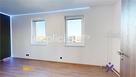 Pronájem bytu 3kk, 66 m² - 12