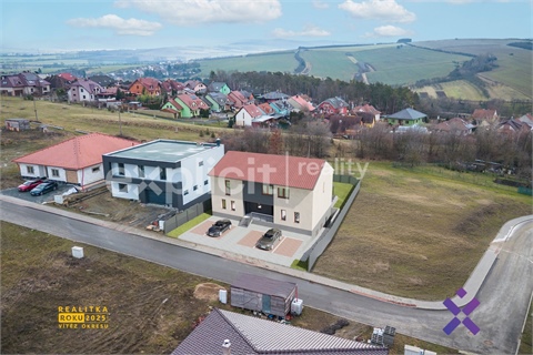 Prodej bytu 4kk, 98 m² 0