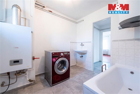 Prodej rodinného domu, 294 m² - 12