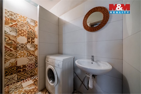 Prodej rodinného domu, 143 m² - 14