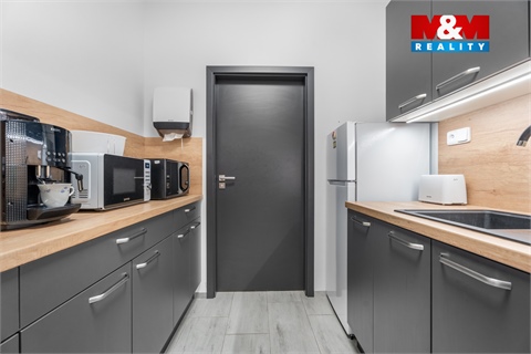 Pronájem kanceláře, 247 m² 4