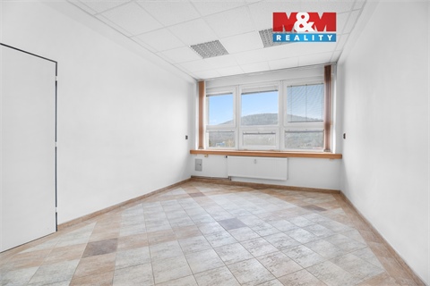 Pronájem kanceláře, 247 m² 0