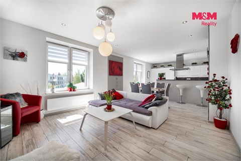 Prodej komerčního objektu, 1 152 m² 24