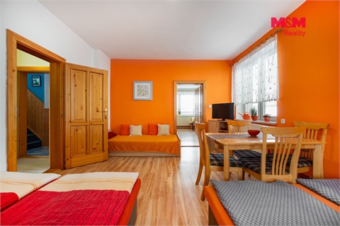 Prodej komerčního objektu, 1 152 m² 18