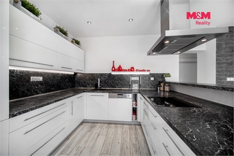 Prodej rodinného domu, 1 152 m² 26