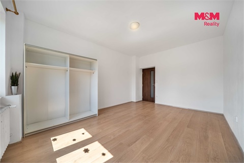 Prodej komerčního objektu, 290 m² 8