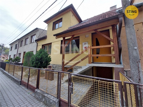 Pronájem bytu 3+1, 100 m² 0