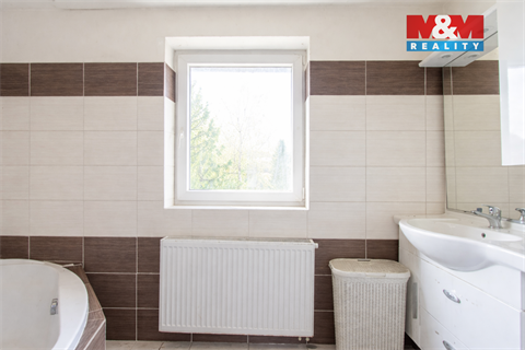 Prodej rodinného domu, 180 m² 18