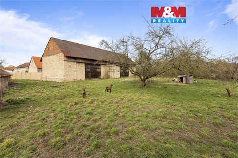 Prodej stavebního pozemku, 1 565 m² 0