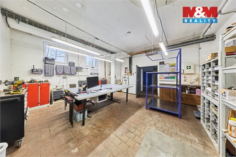 Prodej obchodních prostor, 1 667 m² 10