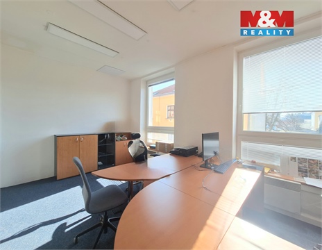 Prodej kanceláře, 1 100 m² 10