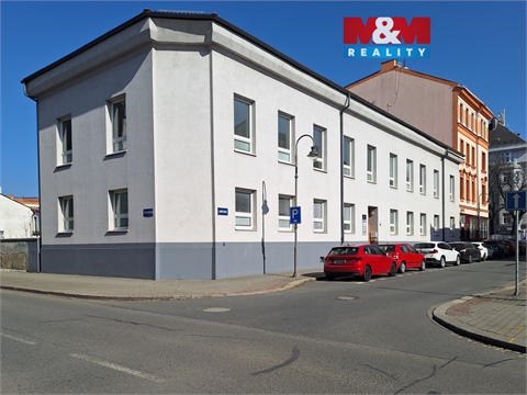 Prodej kanceláře, 1 100 m² 0