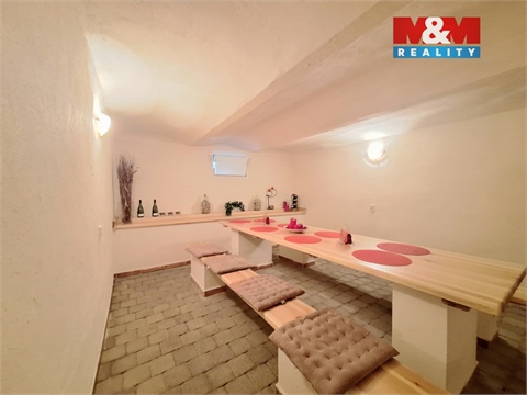 Prodej kanceláře, 1 100 m² 18