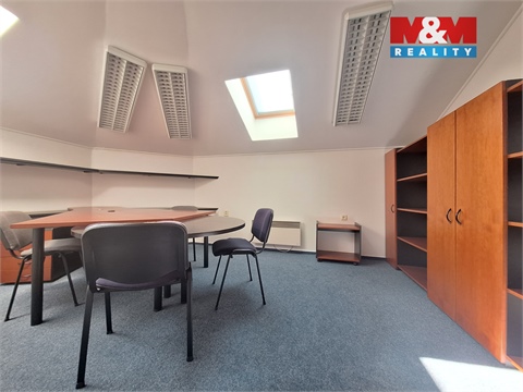 Prodej kanceláře, 1 100 m² 16