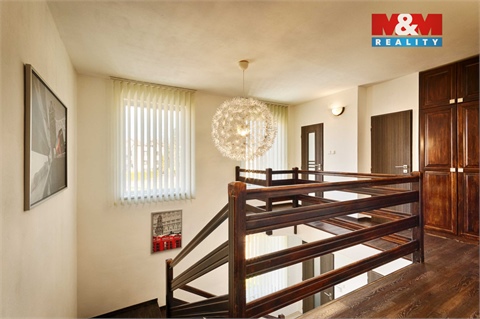 Prodej rodinného domu, 303 m² - 12