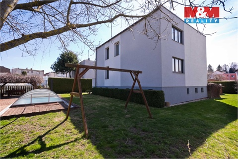 Prodej rodinného domu, 303 m² - 0