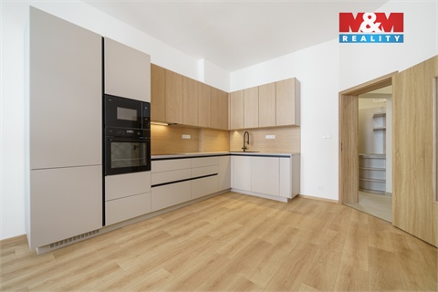Prodej bytu 3kk, 72 m² - 0
