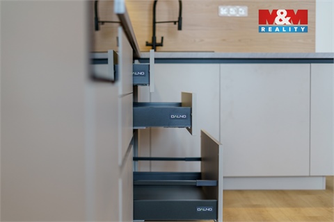 Prodej bytu 3kk, 72 m² 18