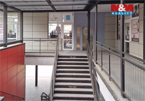 Pronájem obchodních prostor, 27 m² - 0