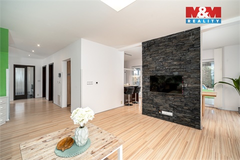 Prodej rodinného domu, 266 m² 8