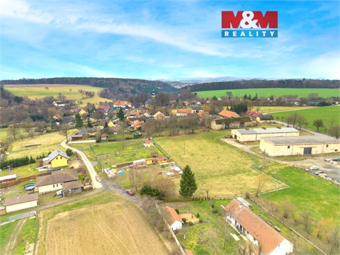 Prodej stavebního pozemku, 2 519 m² 0