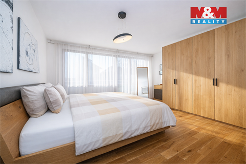 Prodej rodinného domu, 312 m² - 18