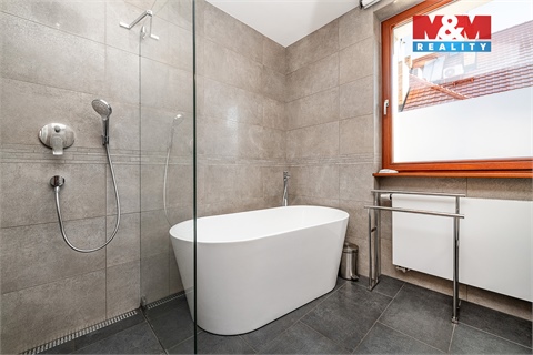 Prodej rodinného domu, 312 m² 8