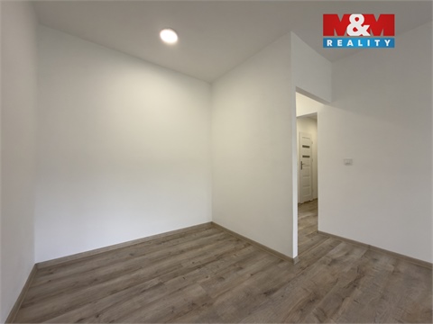 Prodej bytu 3+1, 74 m² 14