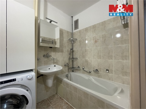 Pronájem bytu 1kk, 44 m² - 4