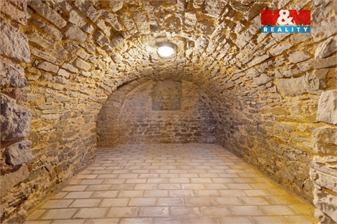 Prodej rodinného domu, 332 m² - 16