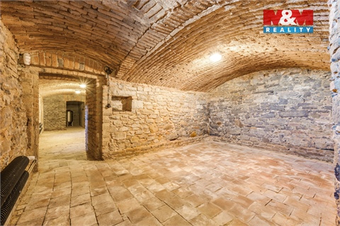 Prodej rodinného domu, 332 m² - 14