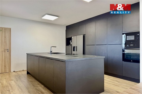 Prodej rodinného domu, 188 m² - 0