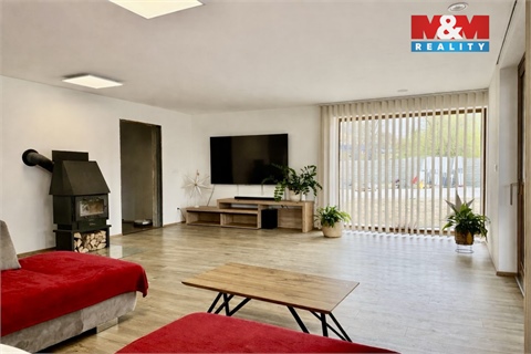 Prodej rodinného domu, 188 m² 2