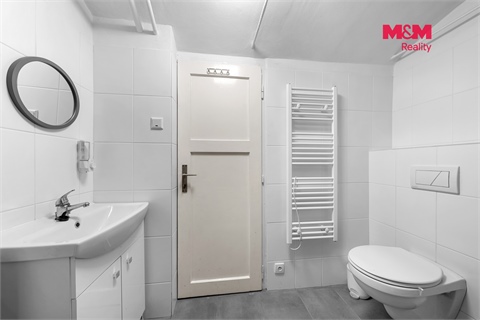 Prodej rodinného domu, 275 m² - 18